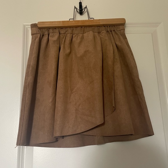 Wilfred Free Faux Suede Mini Skirt - Picture 1 of 6